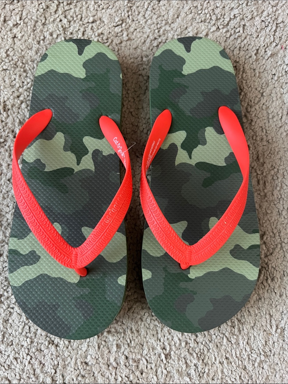Cat & Jack Green Camo Flip Flops with orange Straps size 2/3